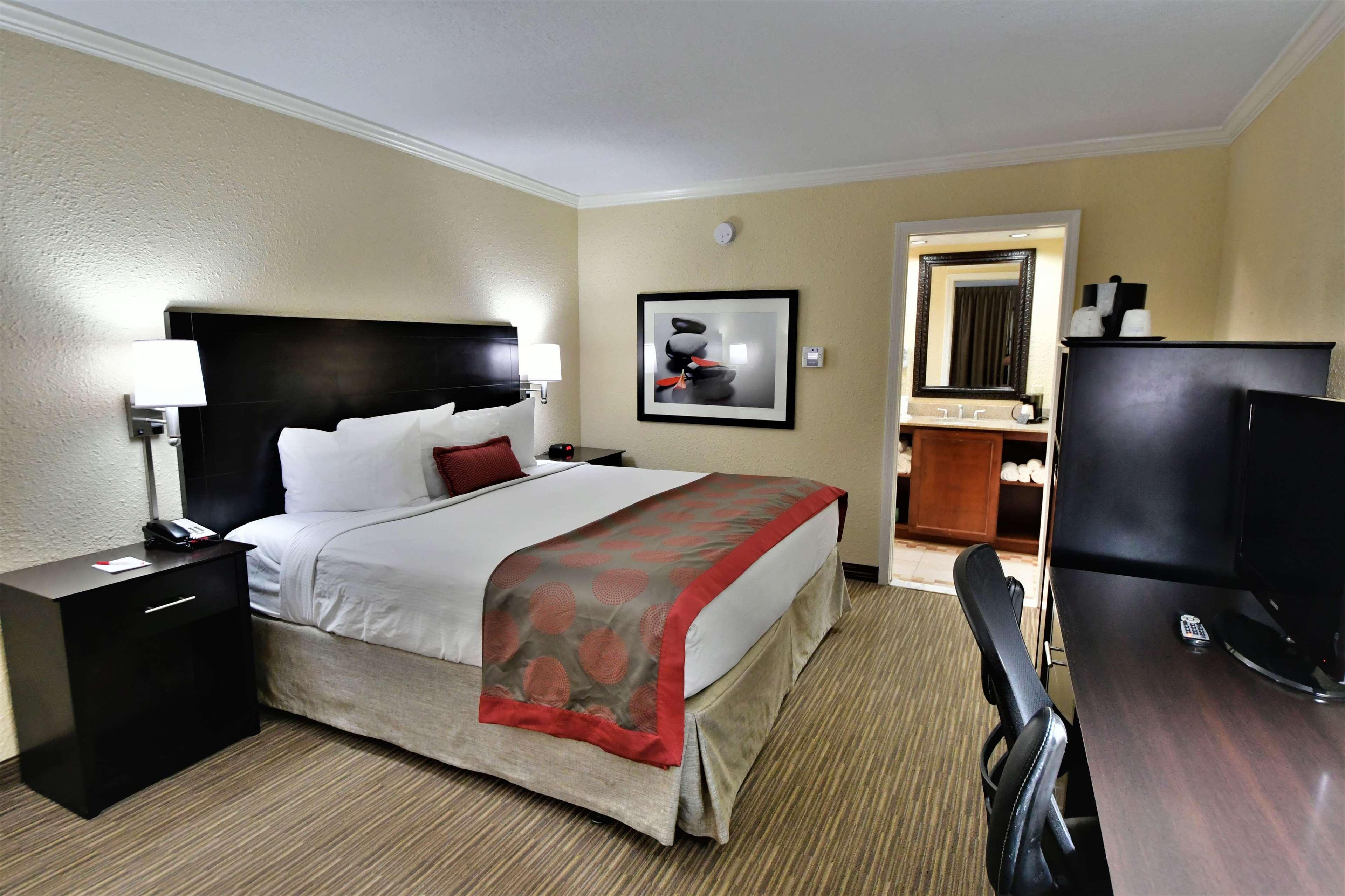 Ramada By Wyndham Jacksonville Hotel & Conference Center Exterior foto