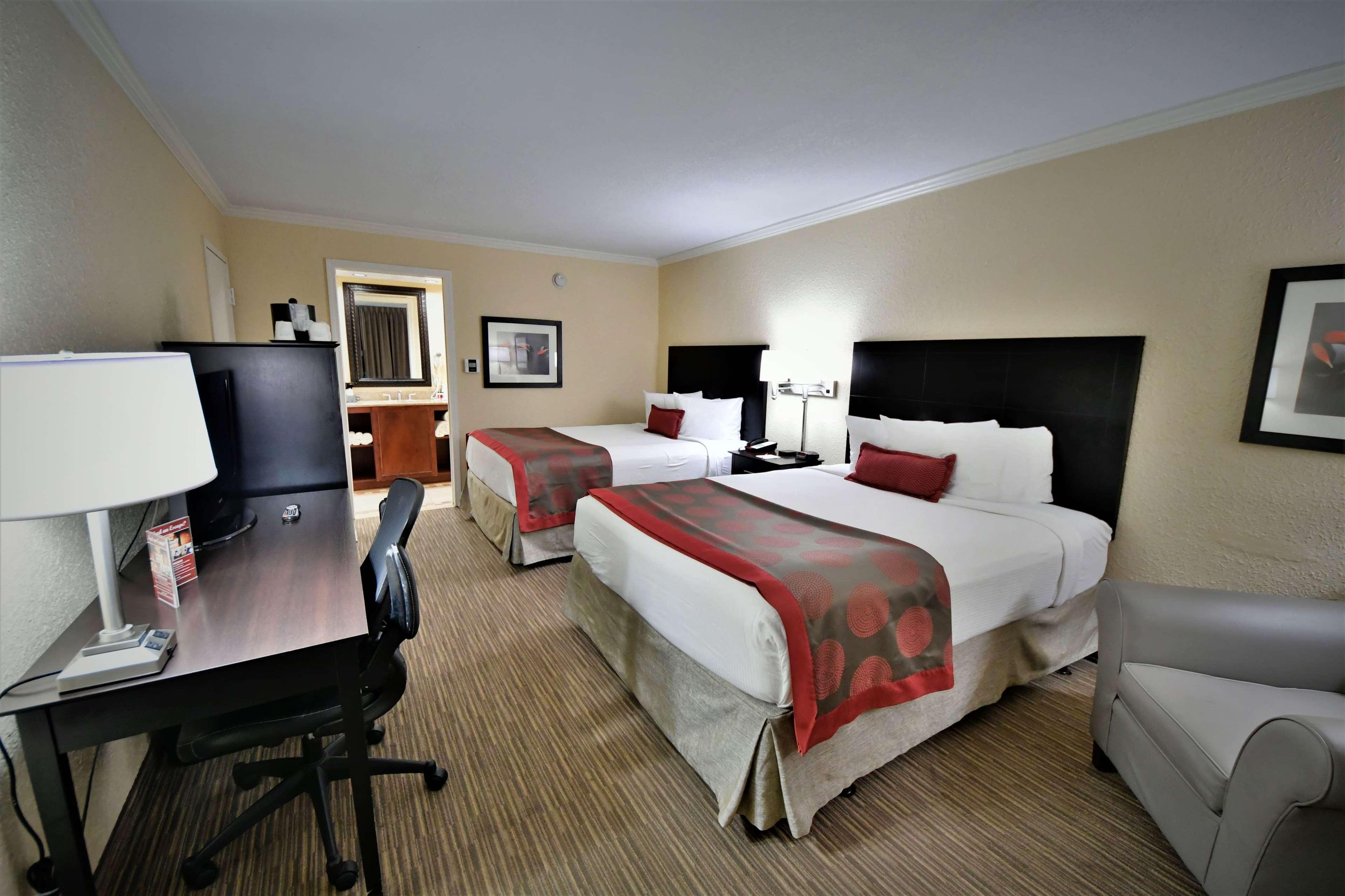Ramada By Wyndham Jacksonville Hotel & Conference Center Exterior foto
